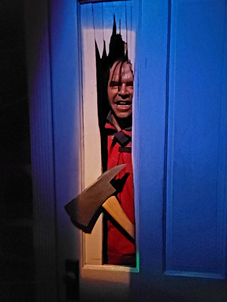 Estatua de escena de la película Resplandor, por Jack Nicholson