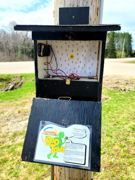 Geocaché # 27. Lighten Up, uno de los cachés en la Capital del Geocaching en Canadá