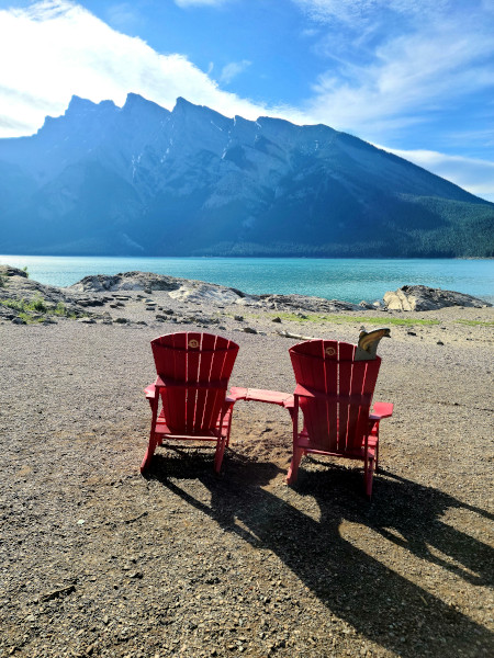Los amaneceres en Lake Minnewanka, a solo 5 kilómetros al noreste del pueblo de Banff, son realmente expectaculares