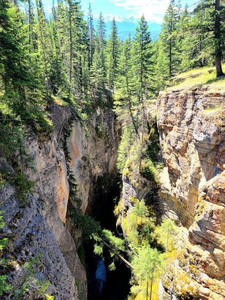 Maligne Canyon, una de las atracciones más populares en el Parque Nacional de Jasper 