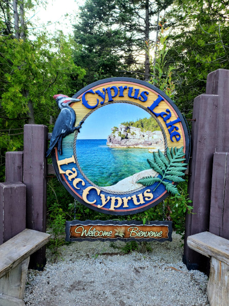 El estacionamiento para acceder luego a The Grotto se encuentra en Cyprus Lake 